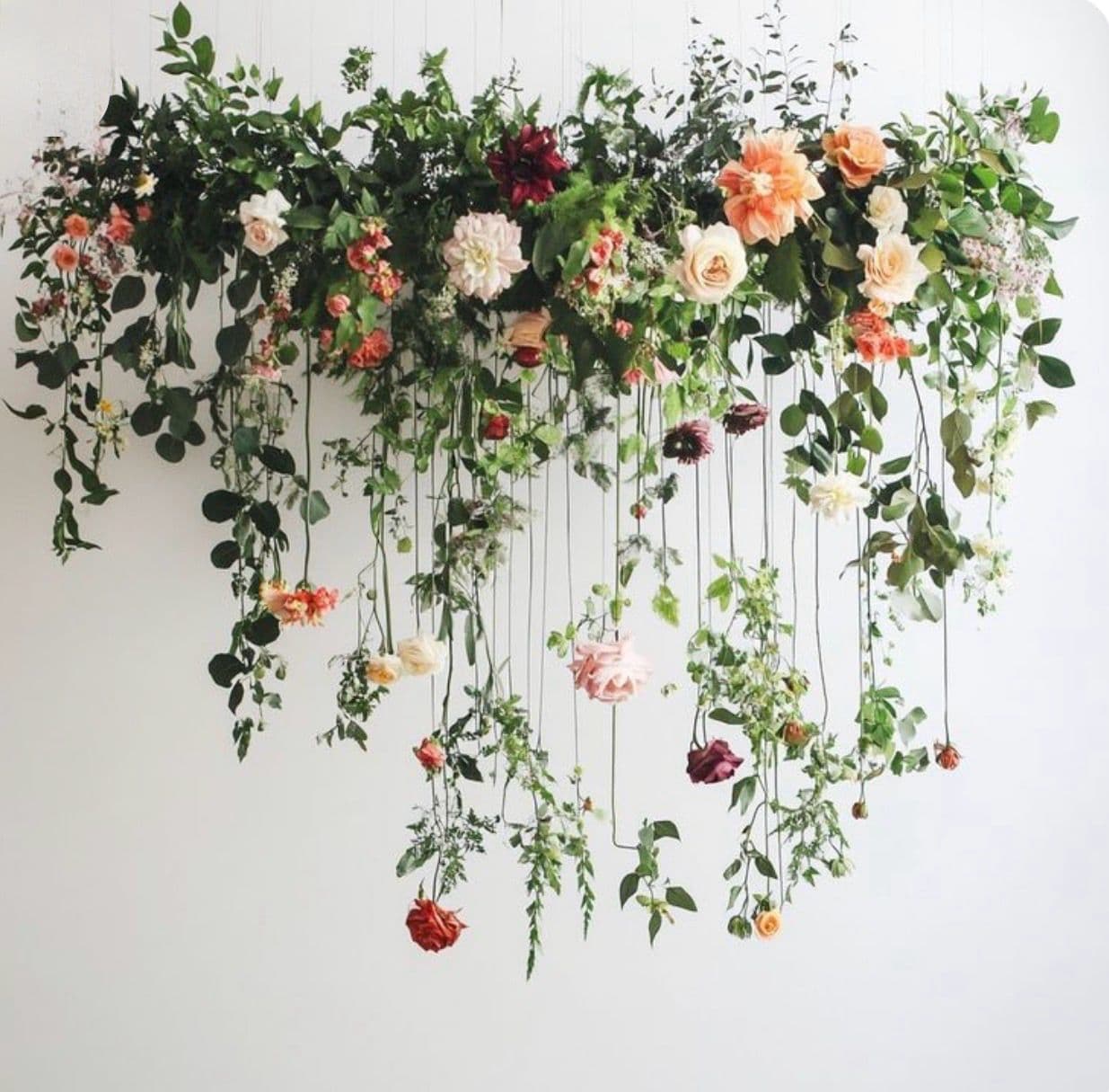 Decoración vegetal en salón de eventos